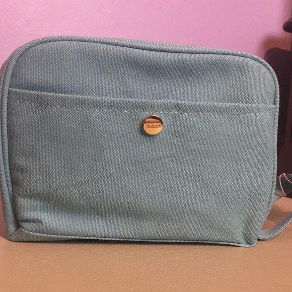 ban.do Makeup Nwt Band Getaway Toiletry Bag Poshmark